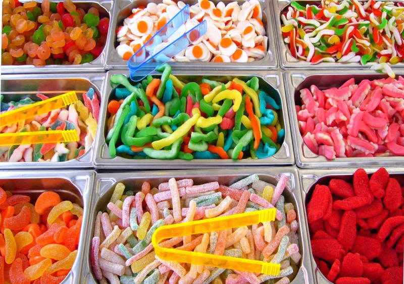 vente-MOUANS SARTOUX-min_pick_and_mix_children's_sweets_candy_colorful_treat_confectionery-1020869
